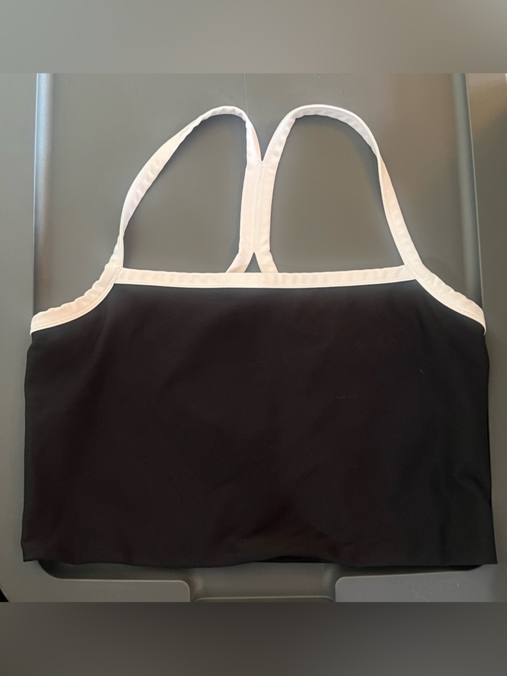 Abercrombie YPB sculptLUX Cami Slim Tank
Size